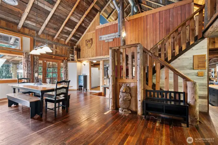 Dining room space with tons of room