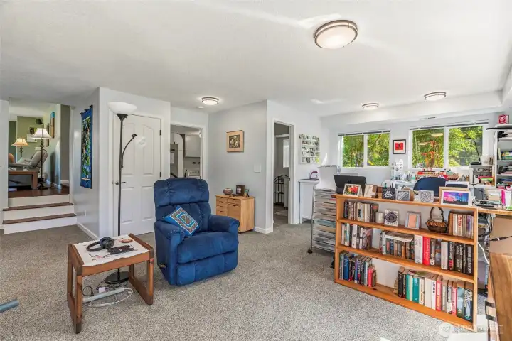 Hobby/wet bar in family room