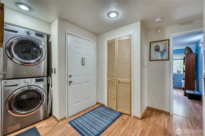 Washer/Dryer stack conveys...