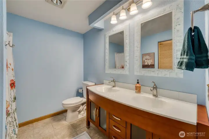 Dual Sink Vanity in Primary ensuite