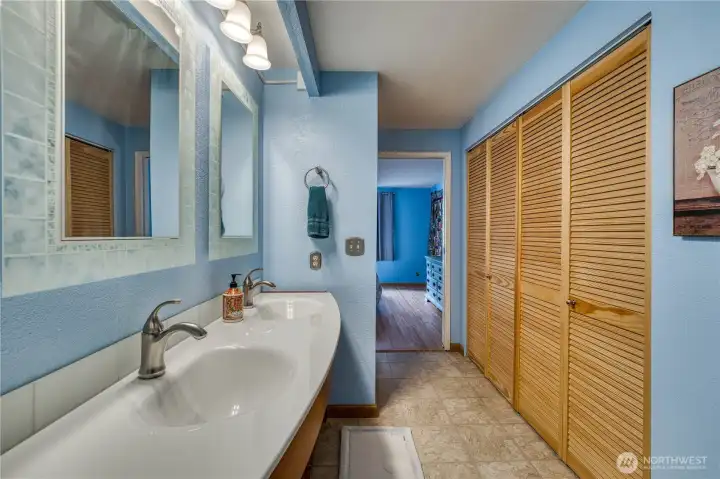 Built-ins and closet space