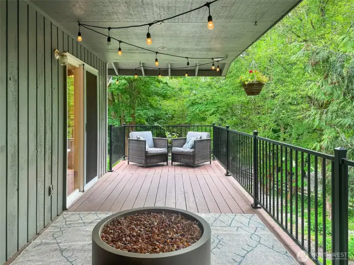 Balcony off kitchen. Balcony off kitchen.