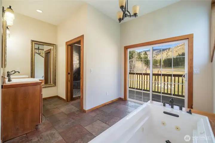 Jetted tub and private deck Jetted tub and private deck