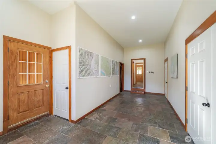 Spacious mudroom Spacious mudroom