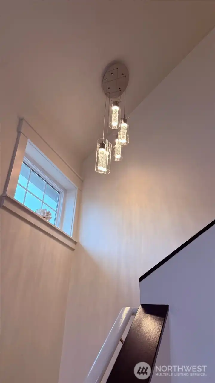 Beautiful light fixtures everywhere.