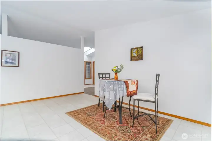 Kitchen Eating Area