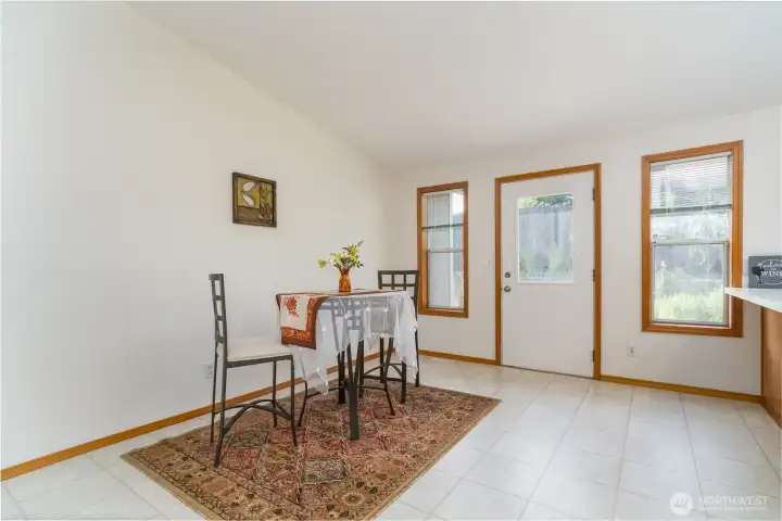 Kitchen Eating Area