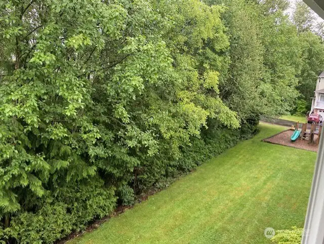 View to the right. Plenty of room for a game of catch.