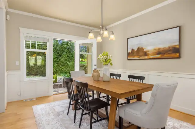 Opening up to the back patio, indoor/outdoor living and summer time BBQ's are a breeze.