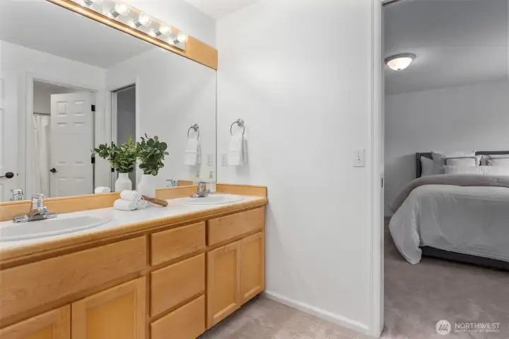 Full Jack & Jill bath upstairs.