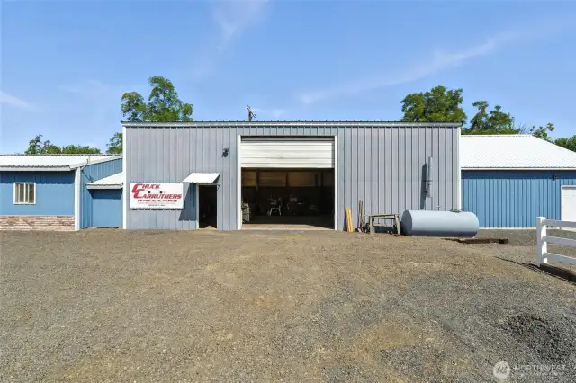 2560 SF shop--ready for your projects