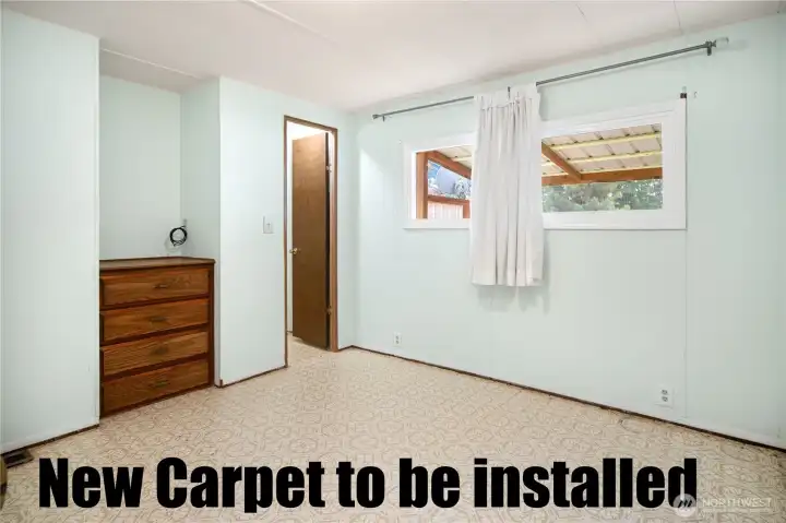 2nd bedroom connected to bath
