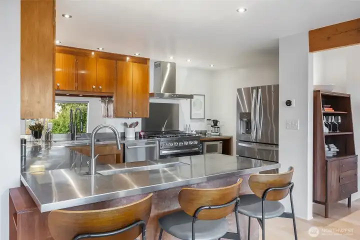 Indulge your culinary creativity from this kitchen.