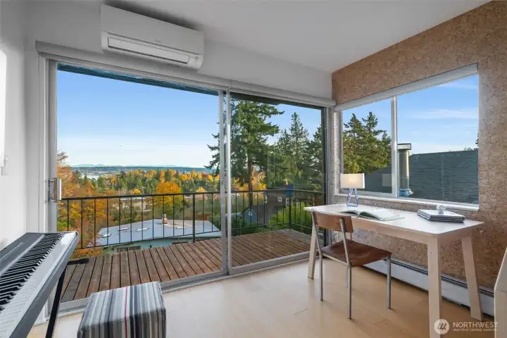 Flexible bedroom space for family or office use.