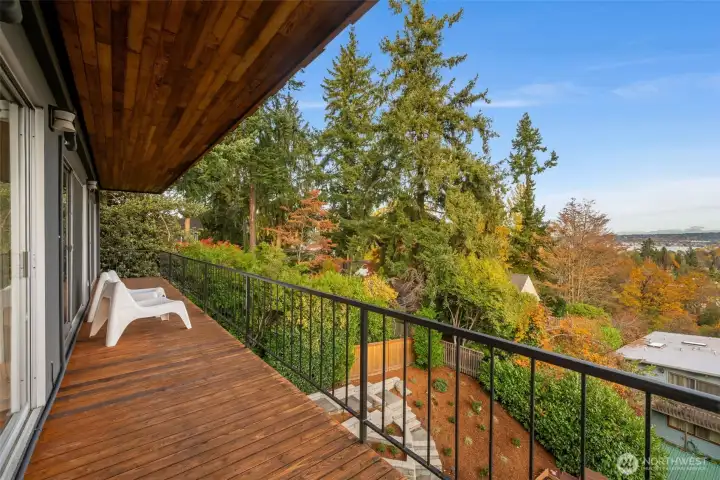 A covered deck extends your outdoor enjoyment of the stunning views.