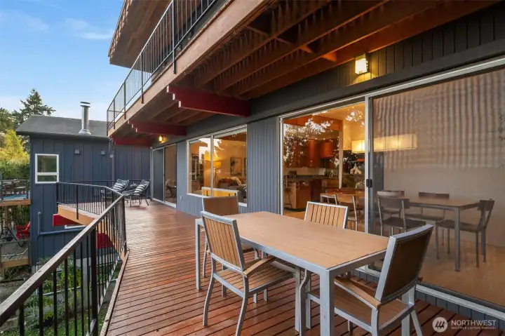 Perfect setting for summer gatherings.