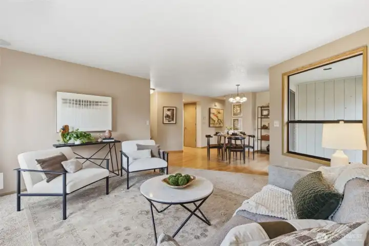 Living Room/Dining Area