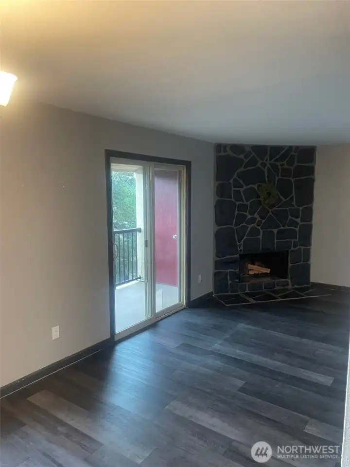 Living room / balcony