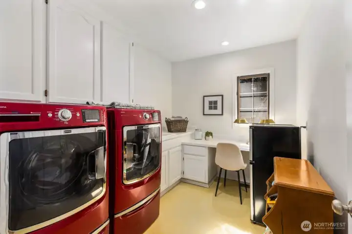 Spacious laundry room.