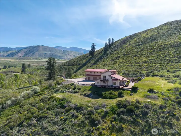 First time on market! A private perch of 31+ acres near Bear Creek Golf Course, Rex Derr Trails, Davis Lake and Bowen Mtn... all this and only 5 minutes from town! First time on market! A private perch of 31+ acres near Bear Creek Golf Course, Rex Derr Trails, Davis Lake and Bowen Mtn... all this and only 5 minutes from town!