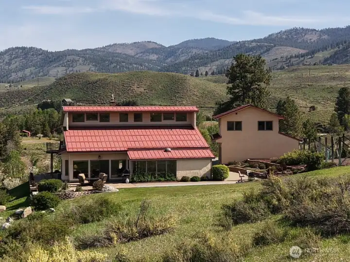 A lovely Spanish-style home with a 2-car garage with apartment above. A lovely Spanish-style home with a 2-car garage with apartment above.