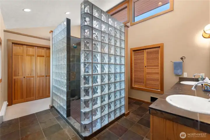 Glass shower is the centerpiece of the bathroom! Glass shower is the centerpiece of the bathroom!