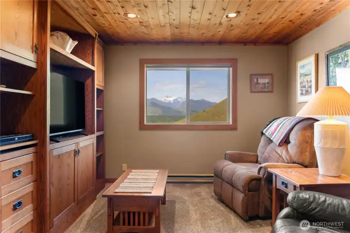 Den off the living area- perfect place to retreat. Den off the living area- perfect place to retreat.