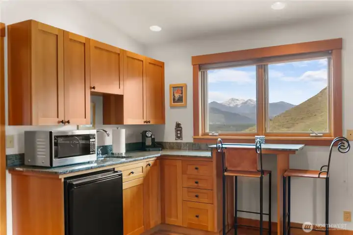 Kitchen in apartment above the garage. Kitchen in apartment above the garage.