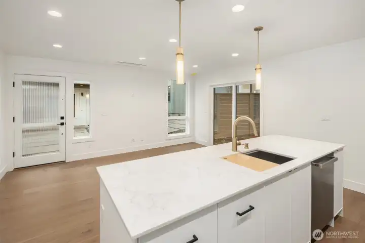 Photo of similar home, 4414