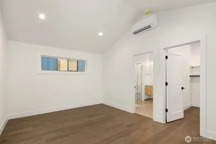 Photo of similar home, 4414