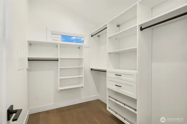 Photo of similar home, 4414