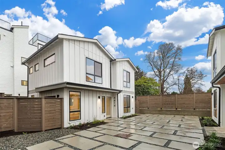 Photo of similar home, 4414