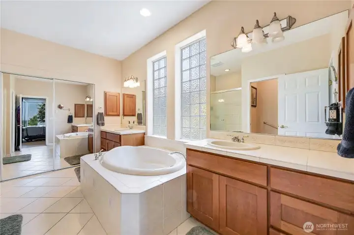 5 piece primary bathroom