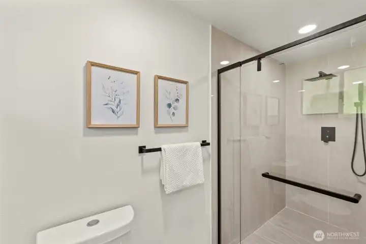 Fall bathroom