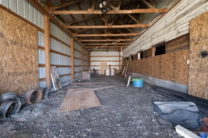 Shop space in Barn Shop space in Barn