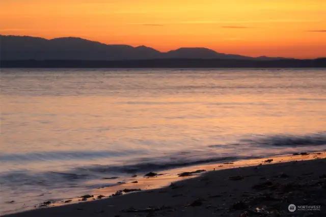 Head directly West to Golden Gardens & you could experience sunsets like this all the time!