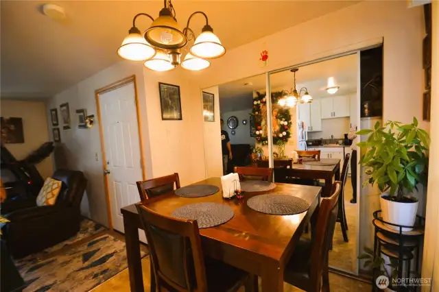 Dining Unit 4