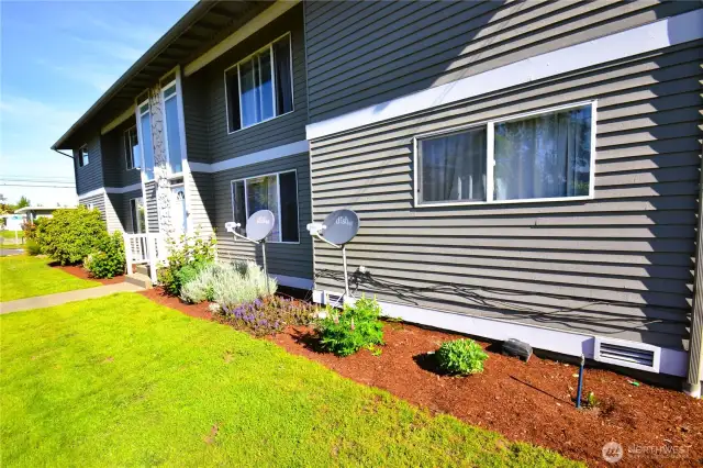 Note quality siding and windows