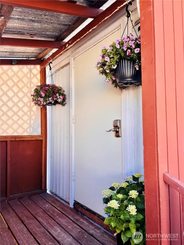 Door entry is keyless