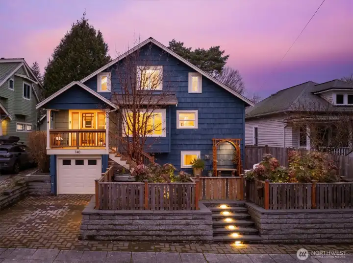 Classic Craftsman in the heart of Greenwood