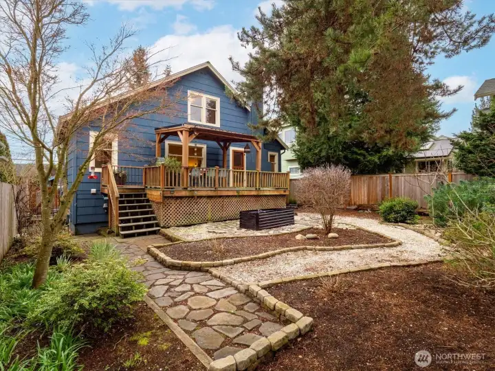 Easy landscaping and fully fenced