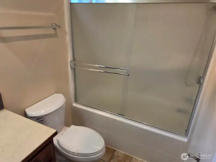 Upper floor full bathroom Upper floor full bathroom