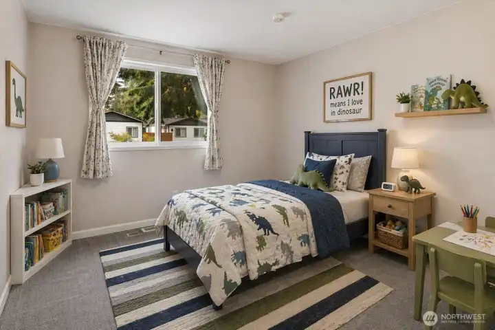 Second upper level bedroom...(virtually staged) Second upper level bedroom...(virtually staged)