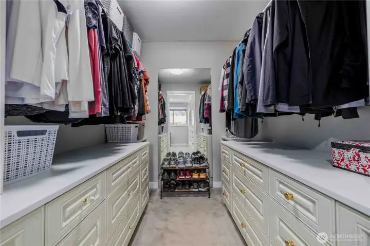 ...with roomy walk in closet. ...with roomy walk in closet.