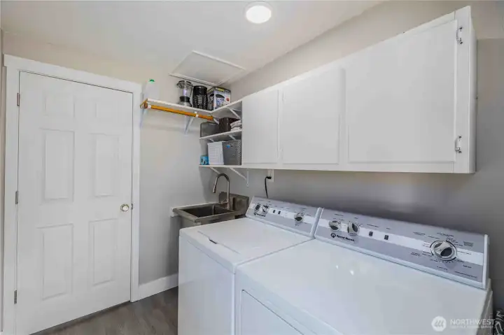 Laundry comes with a utility sink! Laundry comes with a utility sink!