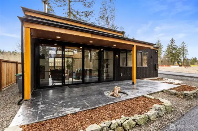This beautifully designed and constructed home just shines!
