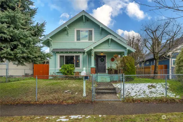 Welcome Home! Complete with 1664 finished square feet and an additional 416 sf of storage in the basement, this home has 3 bedrooms and 2 full bathrooms.