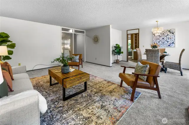 Smooth living room dining room transition
