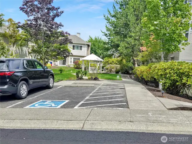 Additional parking and common areas that provide a welcoming space!