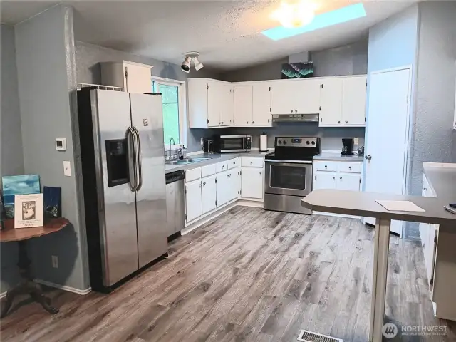 All appliances stay.